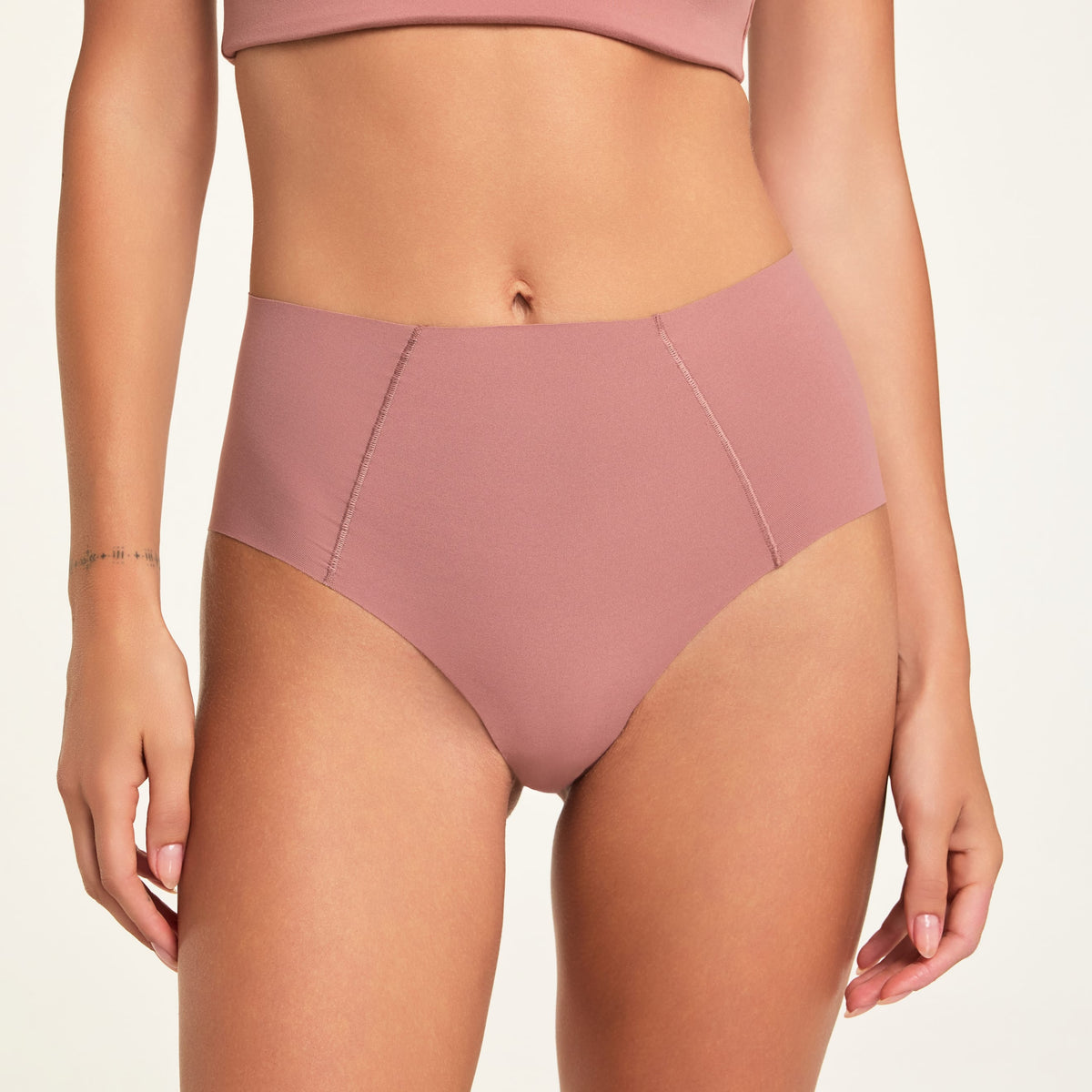 Invisible No Show Highwaist Brief - Plum