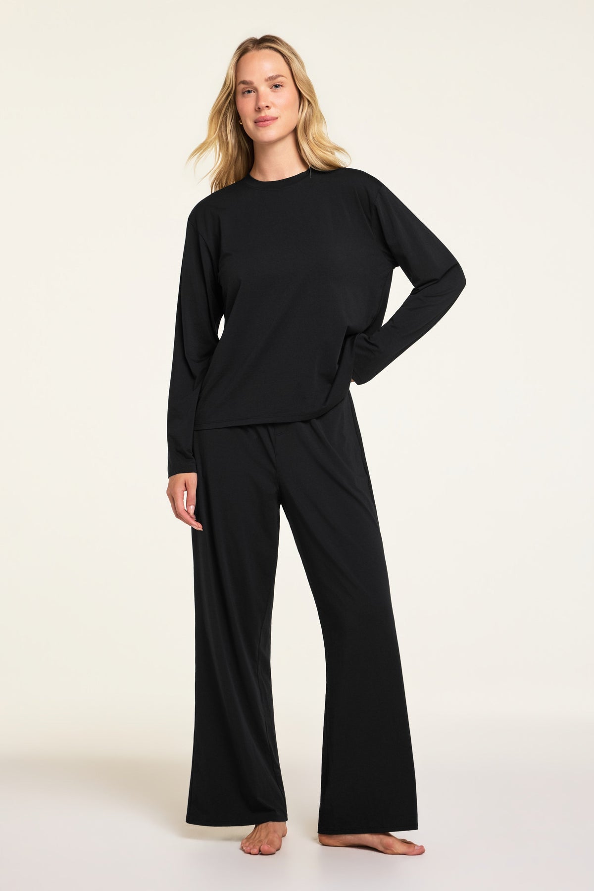 Cloud Cotton Long Sleeve T-Shirt - Black