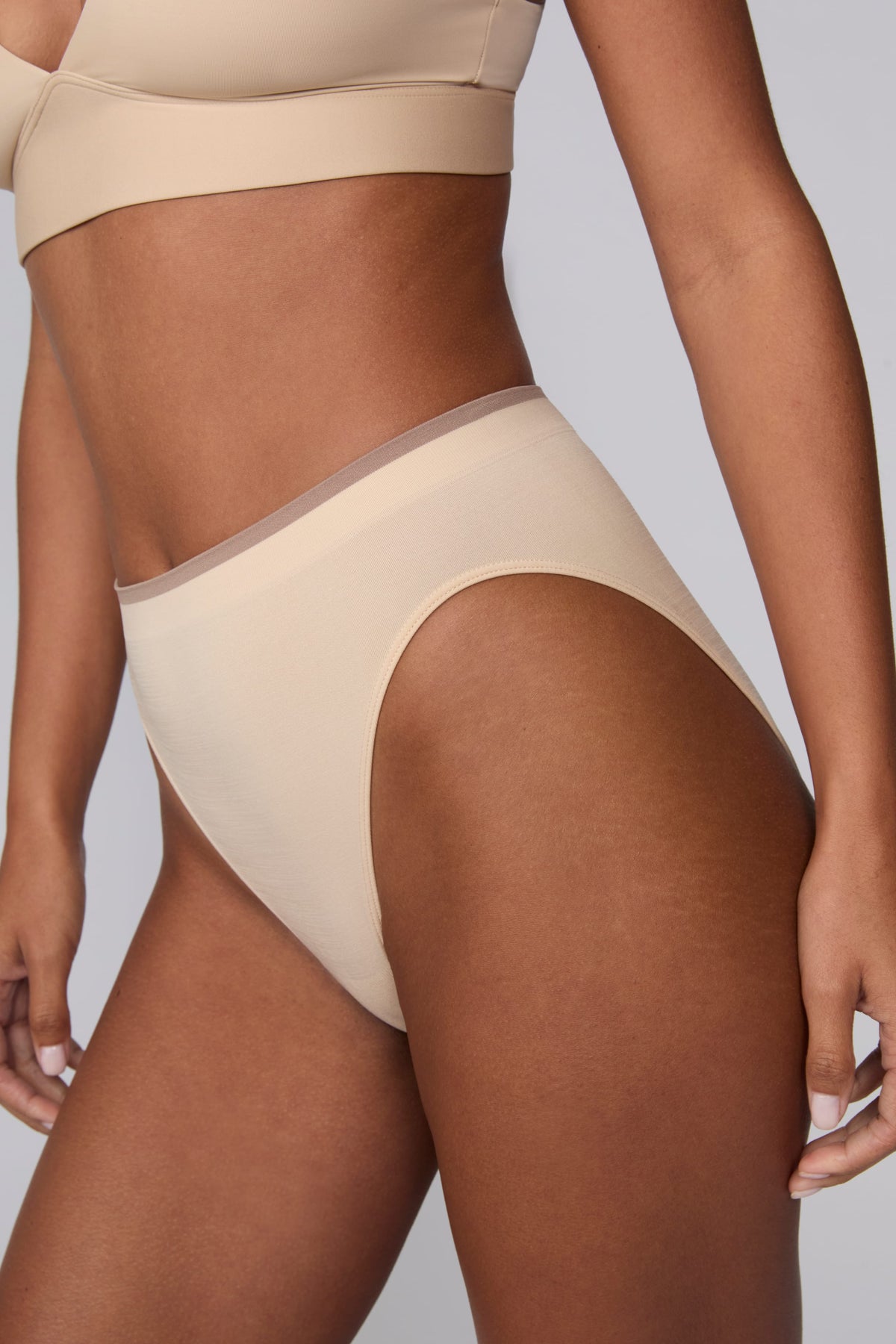 Seamless Brief - Beige