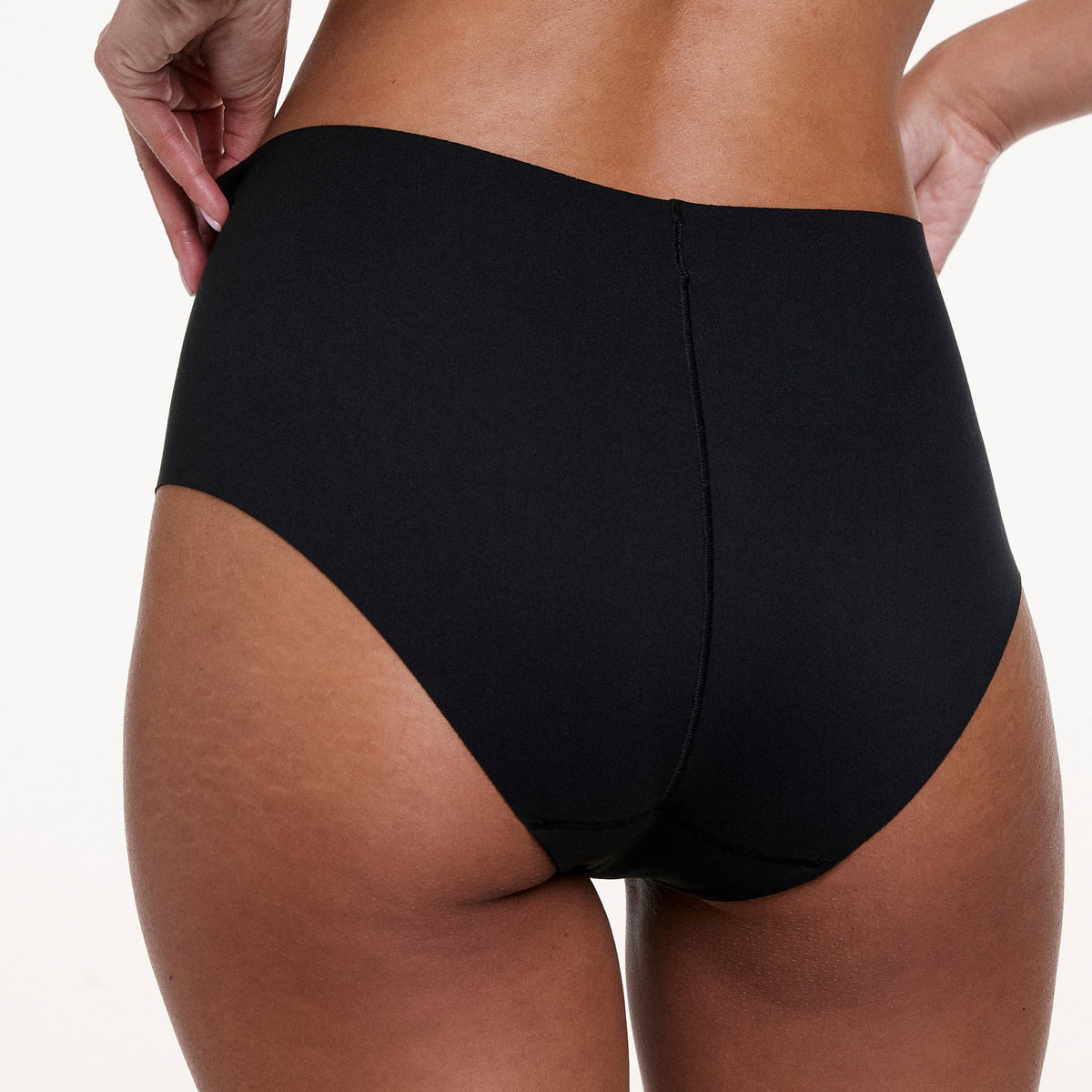 Invisible No Show Highwaist Brief - Black