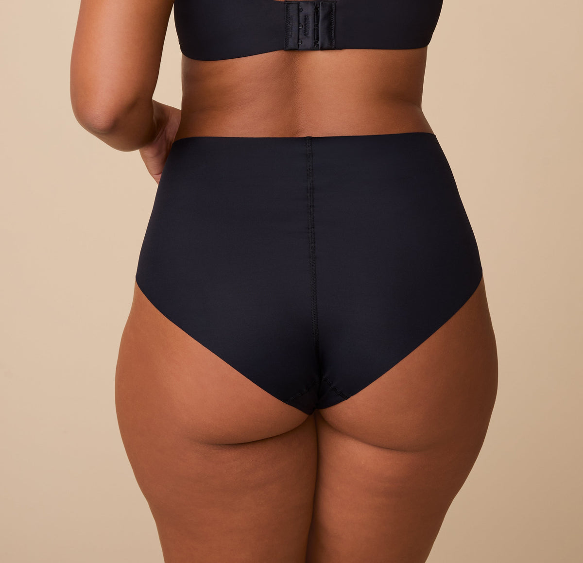 No-Show Highwaist Brief - Black